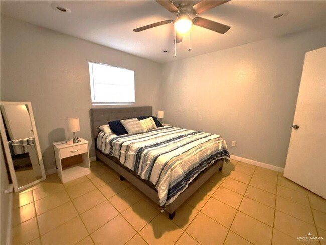 Building Photo - 9 Upas Ave