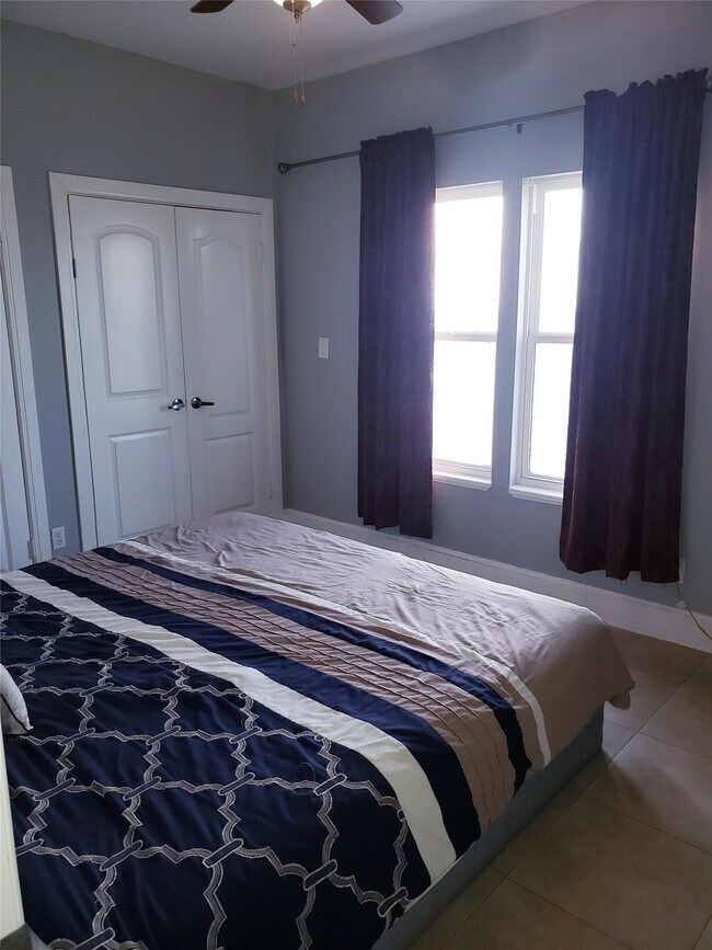 Building Photo - 3716 Sabrina