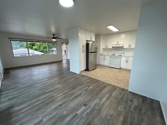 Building Photo - 2601