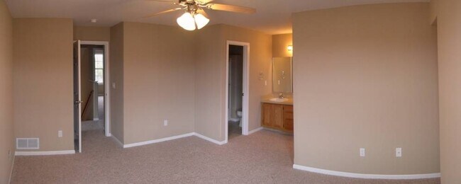 Building Photo - 1550 Legend Trail Dr