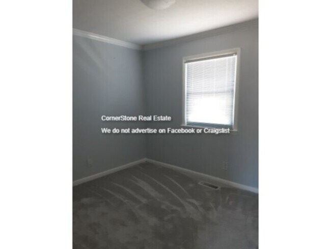 Building Photo - 207 Ingleside Dr