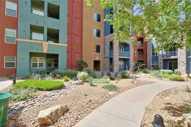 Building Photo - 44 E Serene Ave