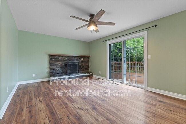 Building Photo - 5860 SW 191st Ave