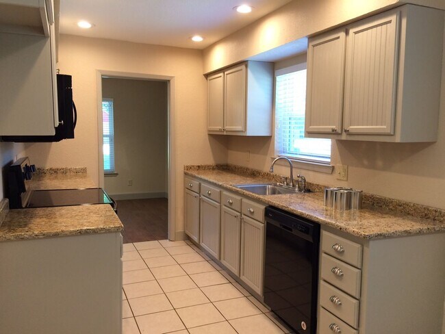 Primary Photo - Move in Ready 3/2 Home in Frisco!