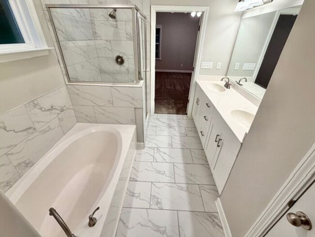 Building Photo - Now Leasing in Horn Lake @ Nicole Place