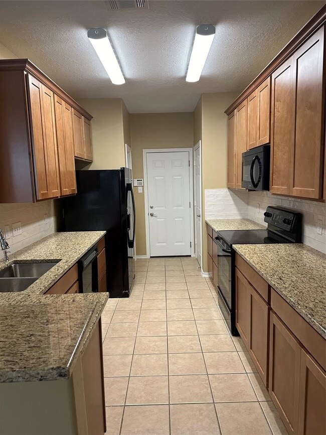 Building Photo - 14404 LILYGATE Ct