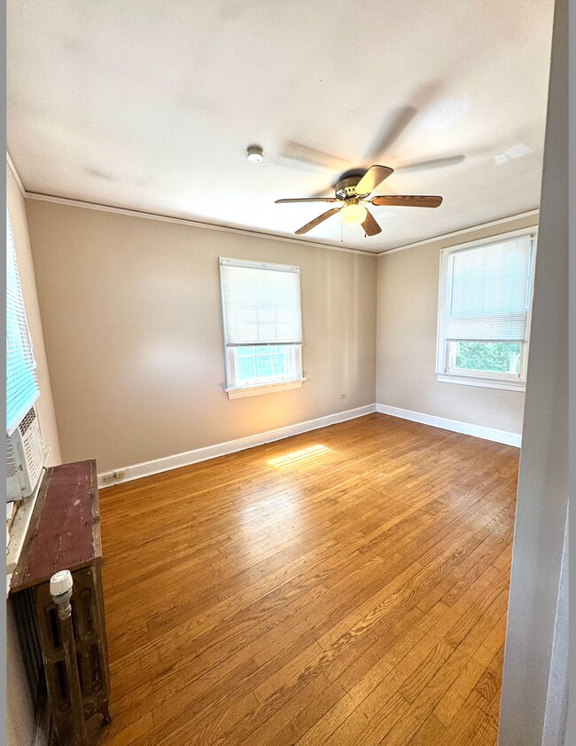 Interior Photo - Washington Street