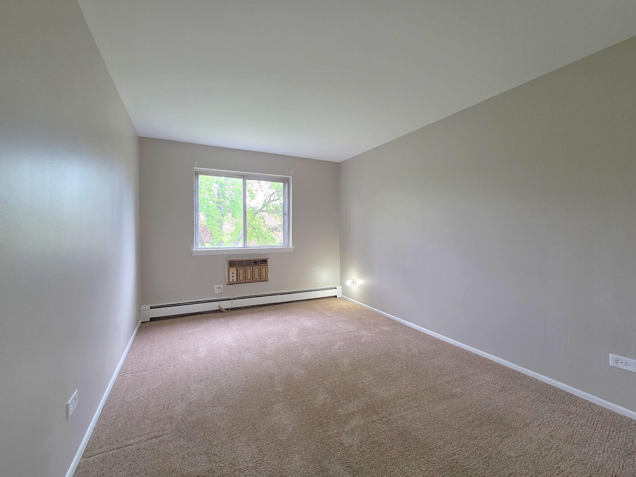 Building Photo - 1473 N Winslowe Dr
