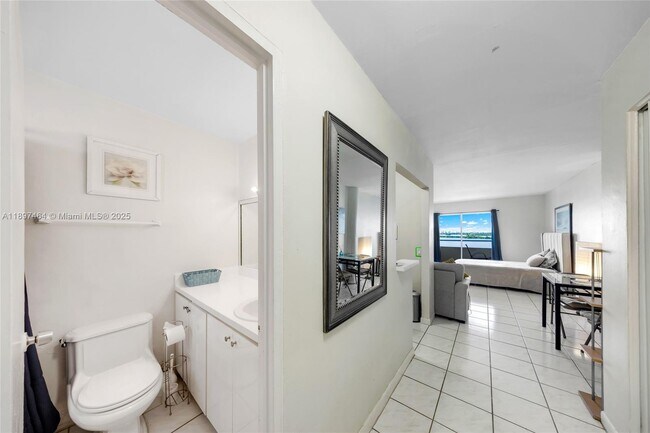 Building Photo - 7904 West Dr