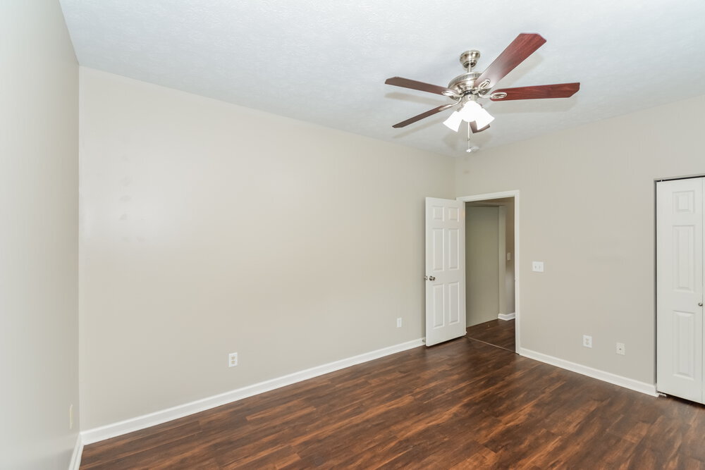 Building Photo - 128 Louann Ln