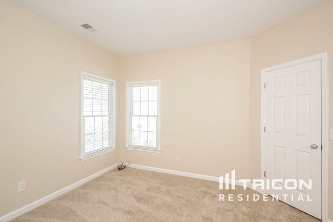 Building Photo - 3530 Renaissance Cir