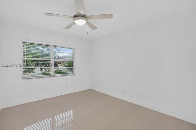 Building Photo - 13707 SW 91st Ct