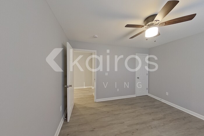 Building Photo - 1309 18th Ave N