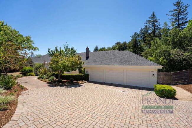 Building Photo - 121 Laurel Grove Ave