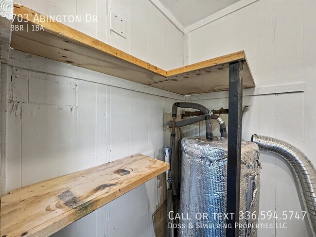 Building Photo - 703 Abington Dr