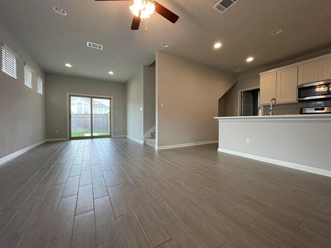 Building Photo - 1029 Kerrwood Wy