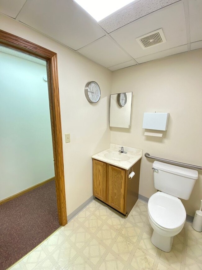 Building Photo - 118/120 E Huron