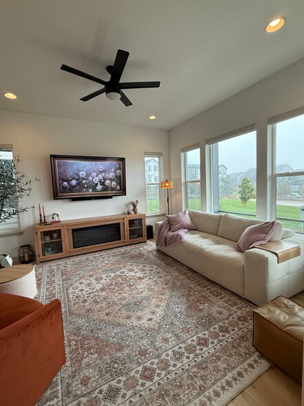 Building Photo - 16542 Umatilla Pl