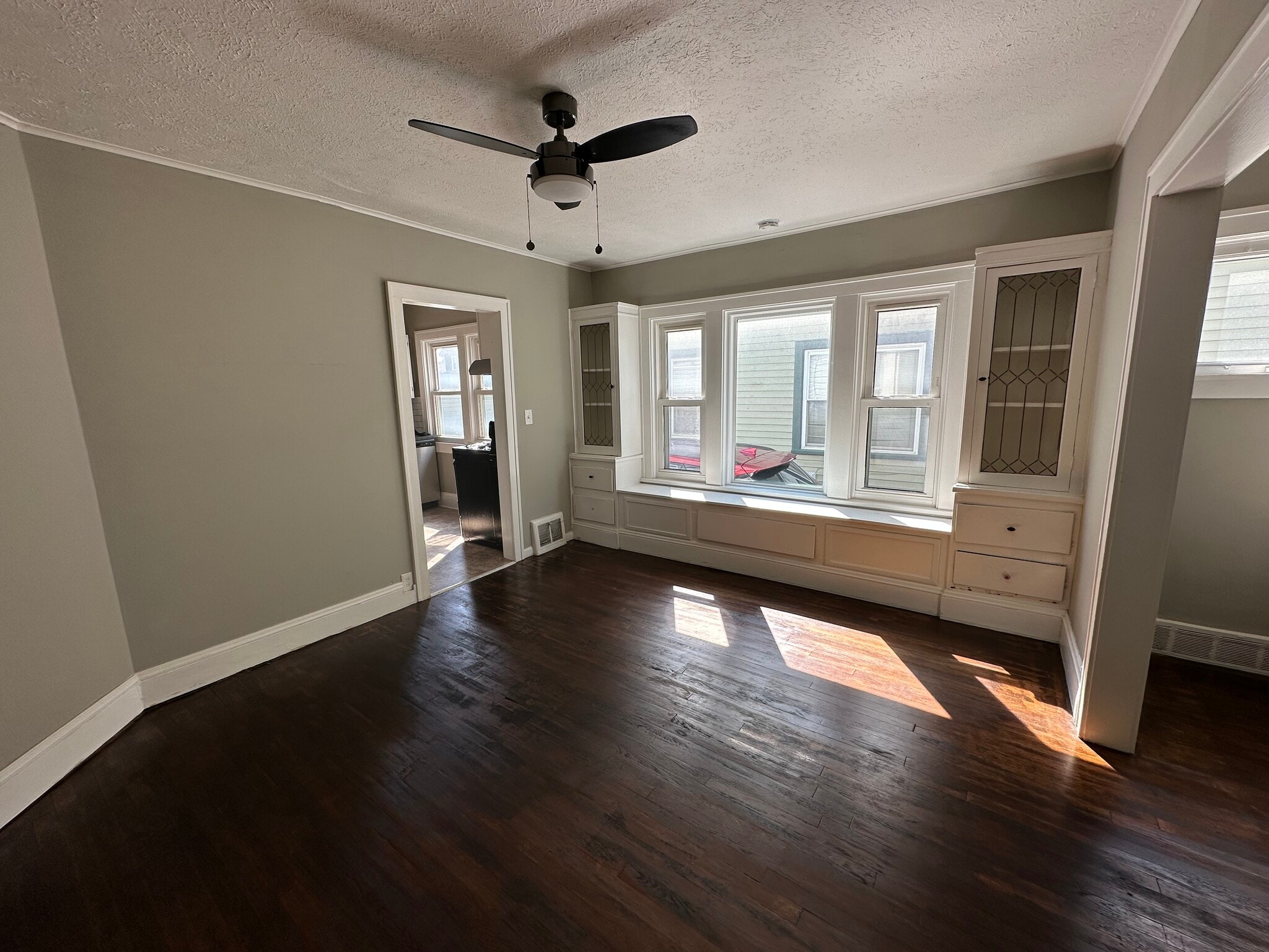 Building Photo - 2101 Waterbury Rd