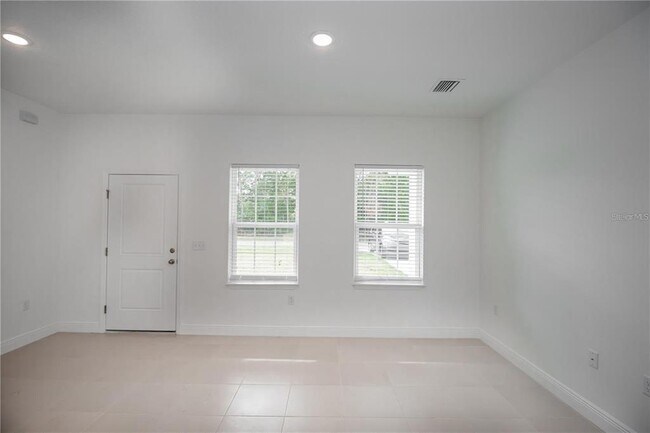 Building Photo - 483 Marion Oaks Blvd