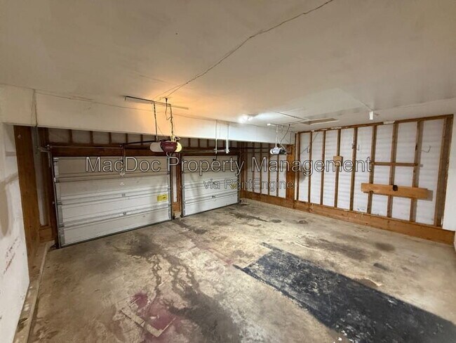 Building Photo - 11304 Springfield Dr