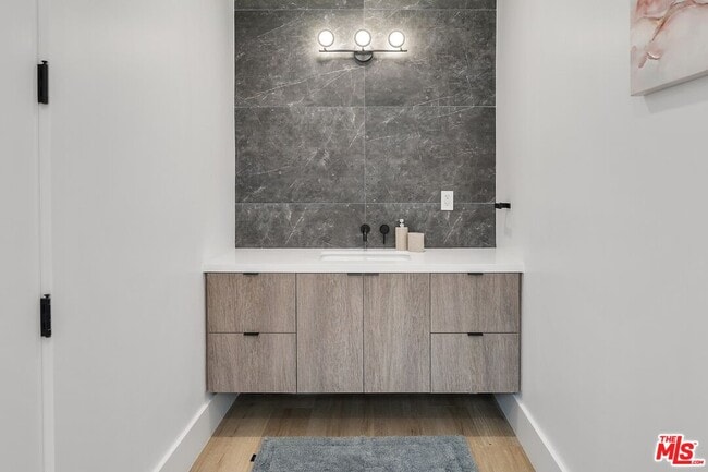 Building Photo - 1236 N Spaulding Ave