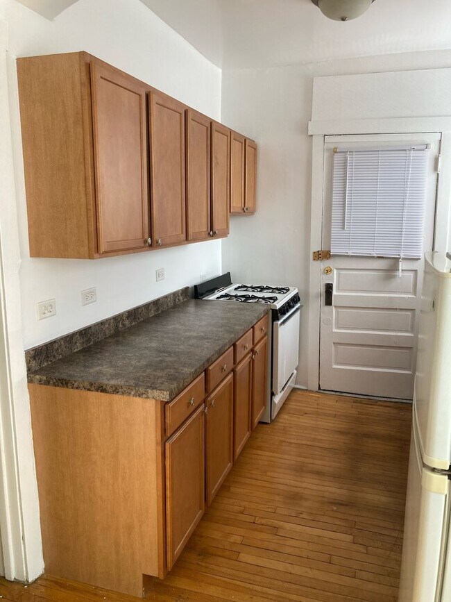 Building Photo - 4402 N Rockwell St