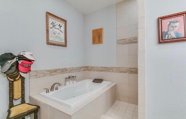 Building Photo - 1703 Patterson St