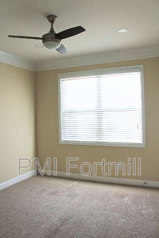 Building Photo - 4417 Carrington Dr