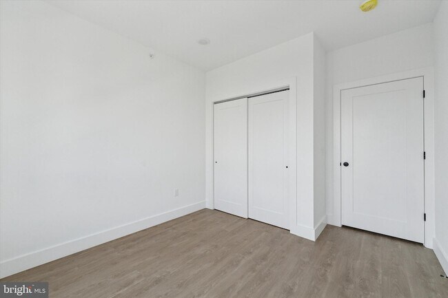 Building Photo - 2520 N Front St