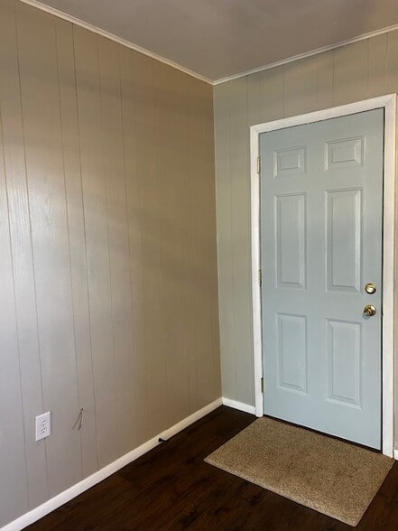 Building Photo - 2421 North St