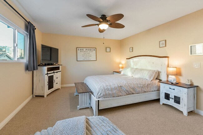 Building Photo - 3460 Carlsbad Blvd