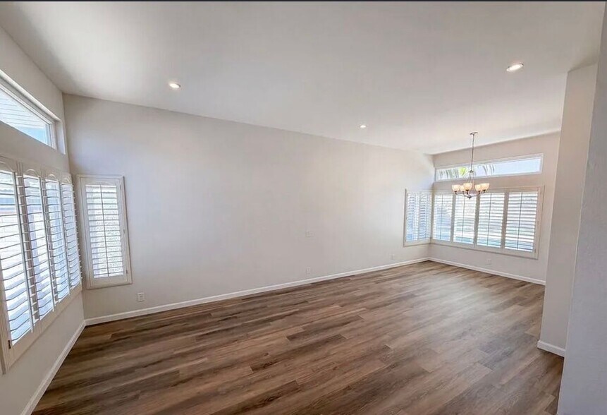 Building Photo - 1338 Cll Galante