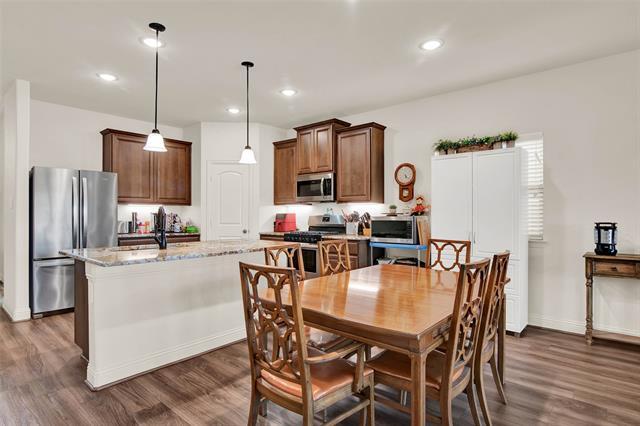Building Photo - 7839 Ashwood Dr