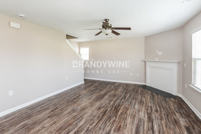 Building Photo - 1713 Eastway Dr