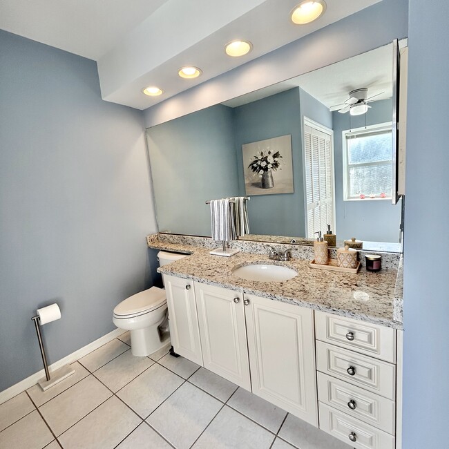 Guest bathroom and laundry - 1582 Trafalgar Ln