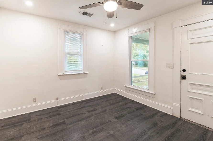 Building Photo - 689 Vernon Ave SE