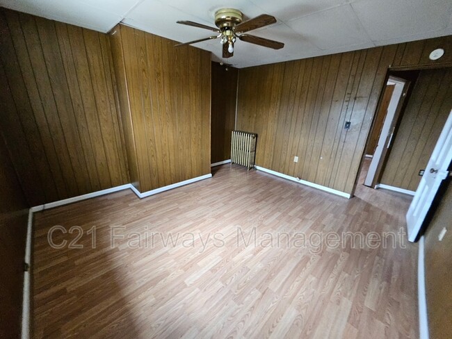 Building Photo - 620 Carothers Ave