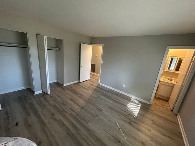 Building Photo - Charming 3BR/2BA Home with Fenced back yard - ask how you can get $500 off