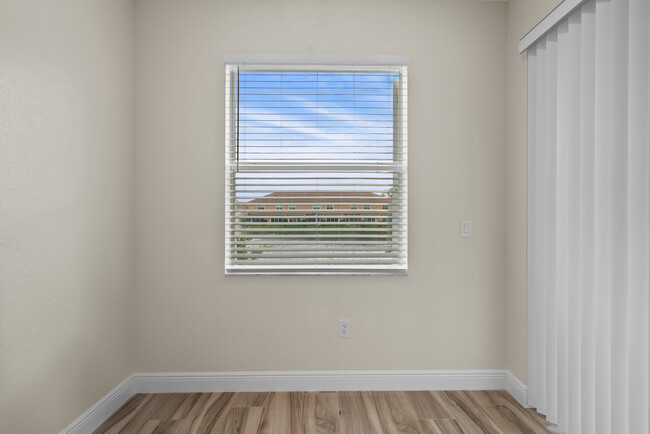 Building Photo - 7543 SW Herrington Ln