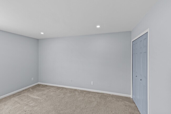 Building Photo - 4531 Dalbeth St