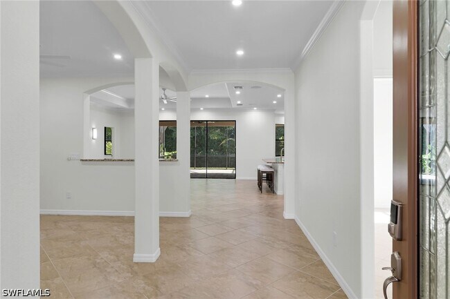 Building Photo - 9357 Glenforest Dr