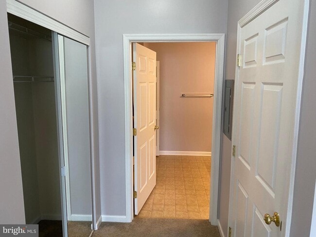 Building Photo - 2507 Amber Orchard Ct W