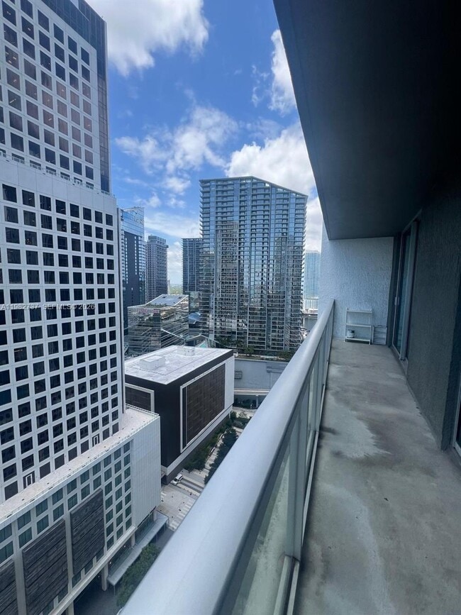 Building Photo - 500 Brickell Ave