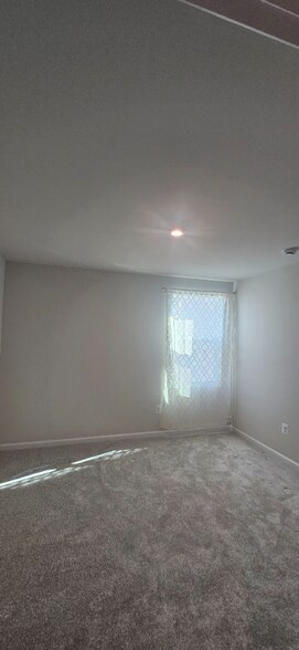 Building Photo - 3113 Clover Ln