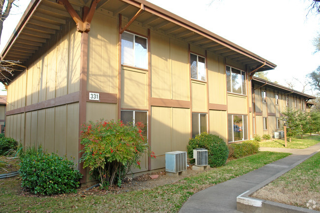 Primary Photo - 331 South St
