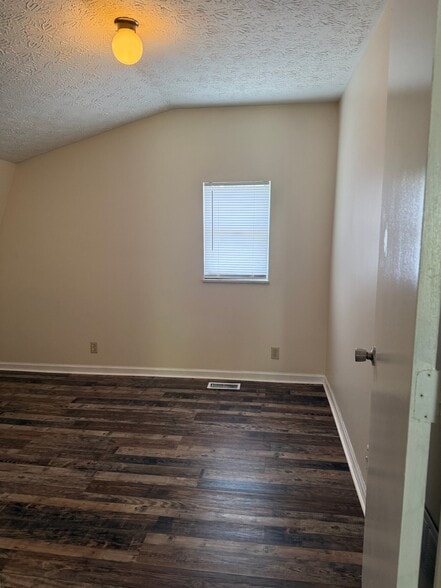 Building Photo - 427 Parker Memorial Dr