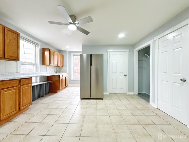 Building Photo - 209 New St