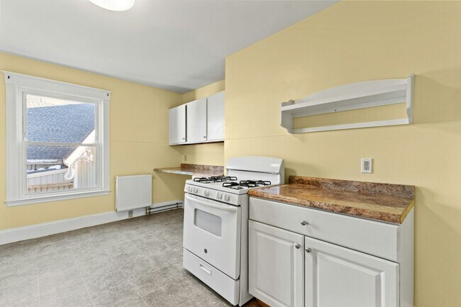 Building Photo - 37 Arlington St