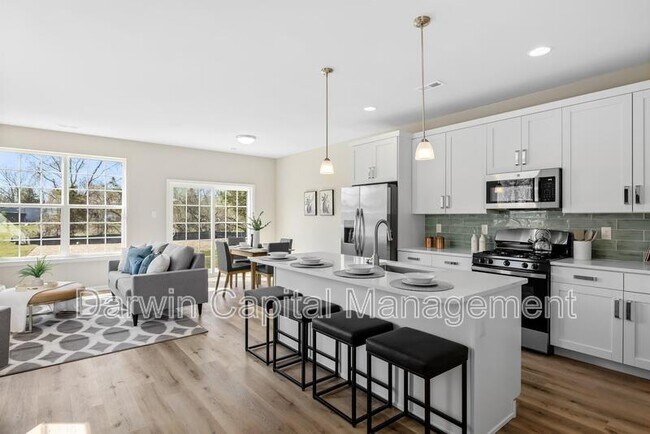 Building Photo - 385 N Tuckahoe Rd